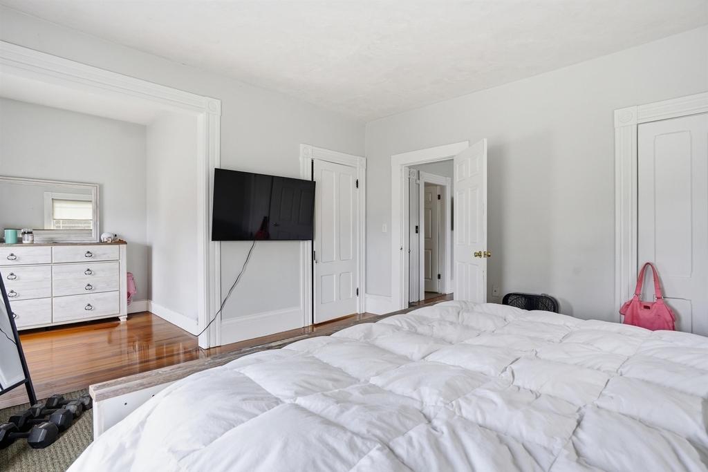 747 Union - Photo 11