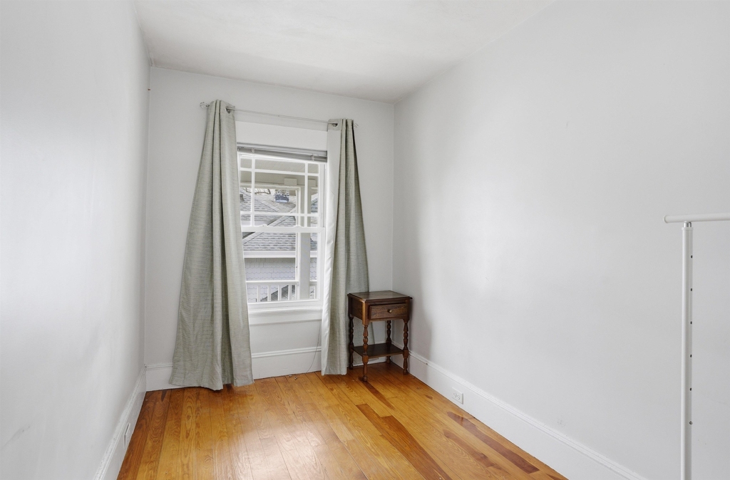 747 Union - Photo 16