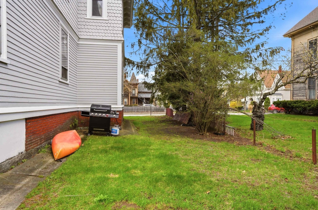 747 Union - Photo 21