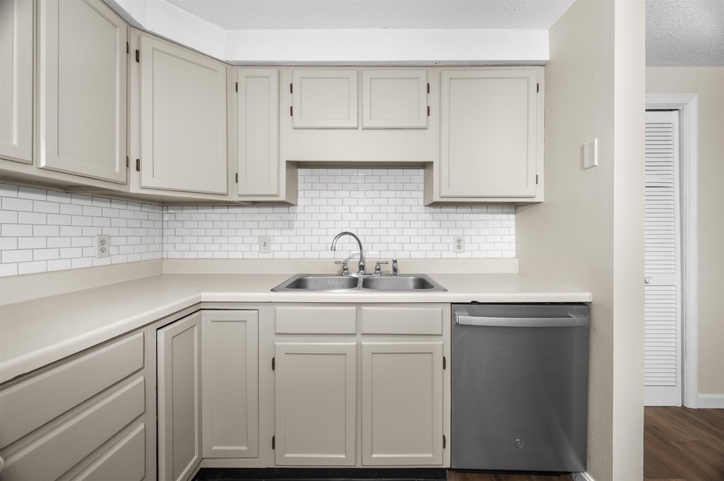 50 Brookside - Photo 1