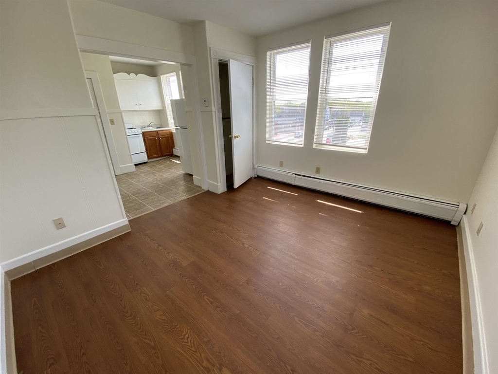 15 West Broadway - Photo 20