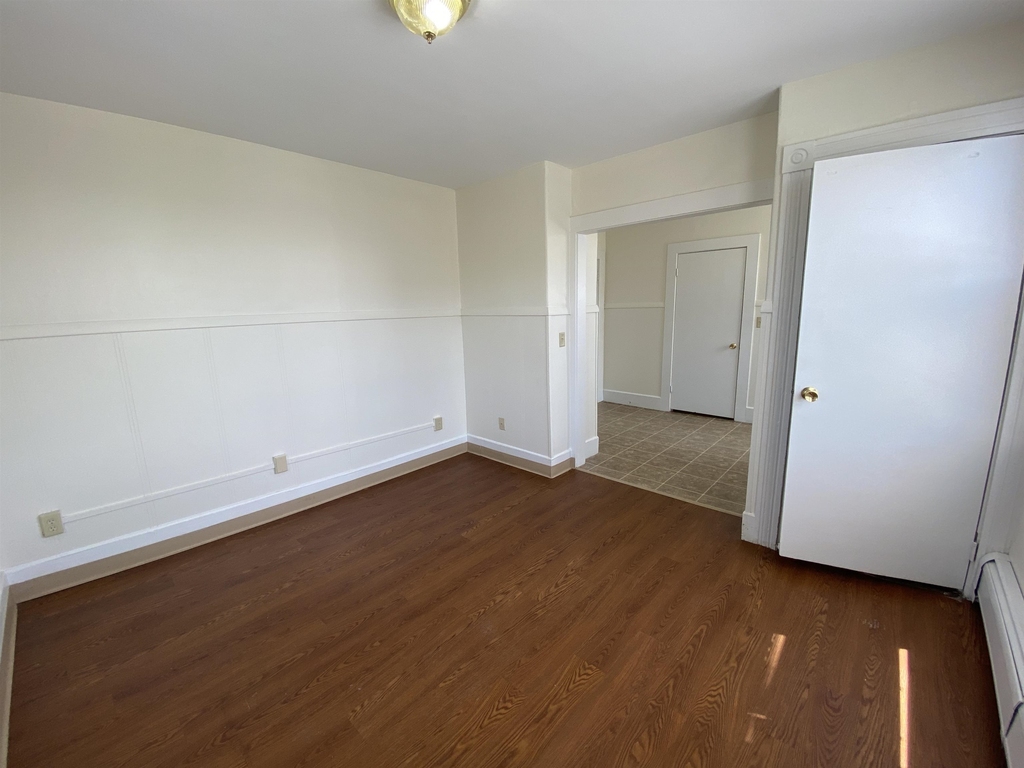 15 West Broadway - Photo 21