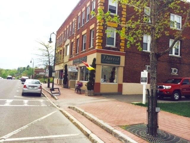 15 West Broadway - Photo 1