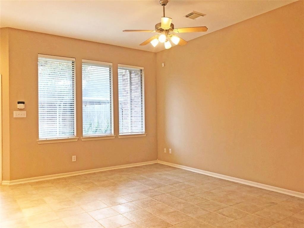 315 Heritage Shore - Photo 3