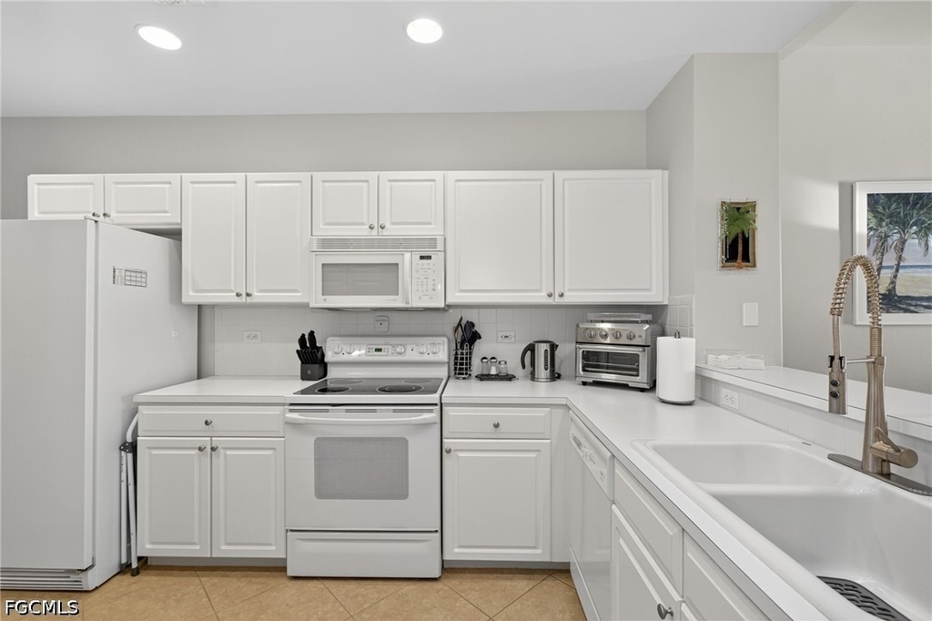 17100 Bridgestone Court - Photo 9