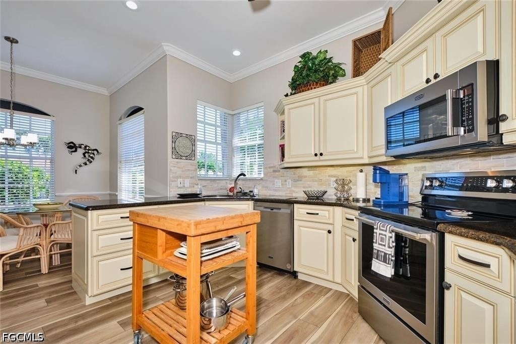 9240 Willowcrest Court - Photo 23