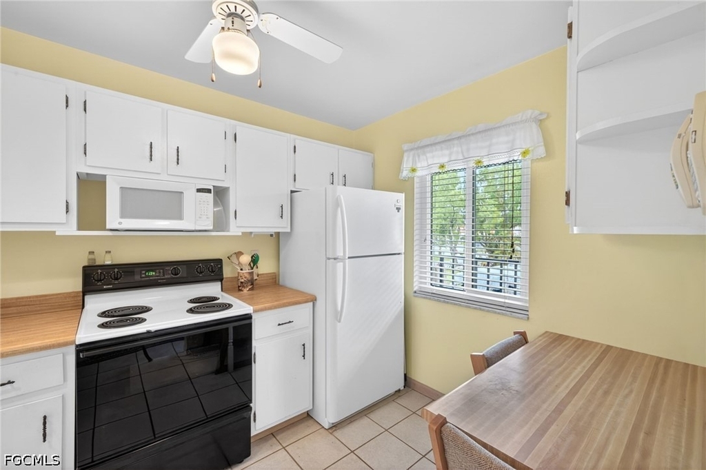 6184 Michelle Way - Photo 3