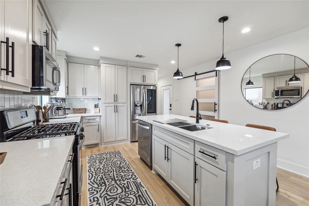 4603 Farmer Street - Photo 3
