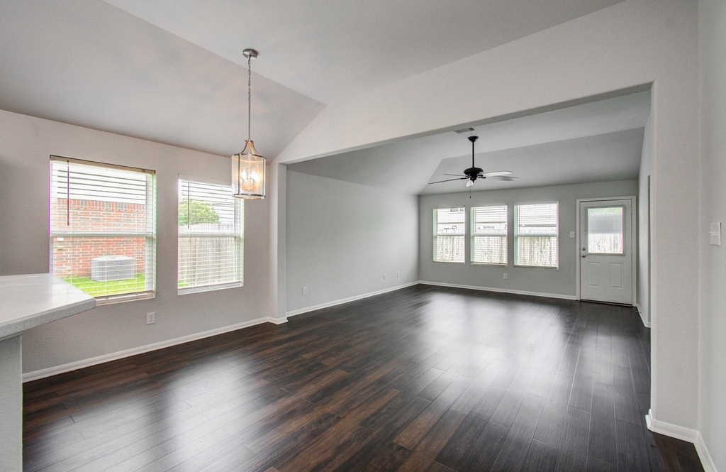 2015 Upland Plover Court - Photo 7