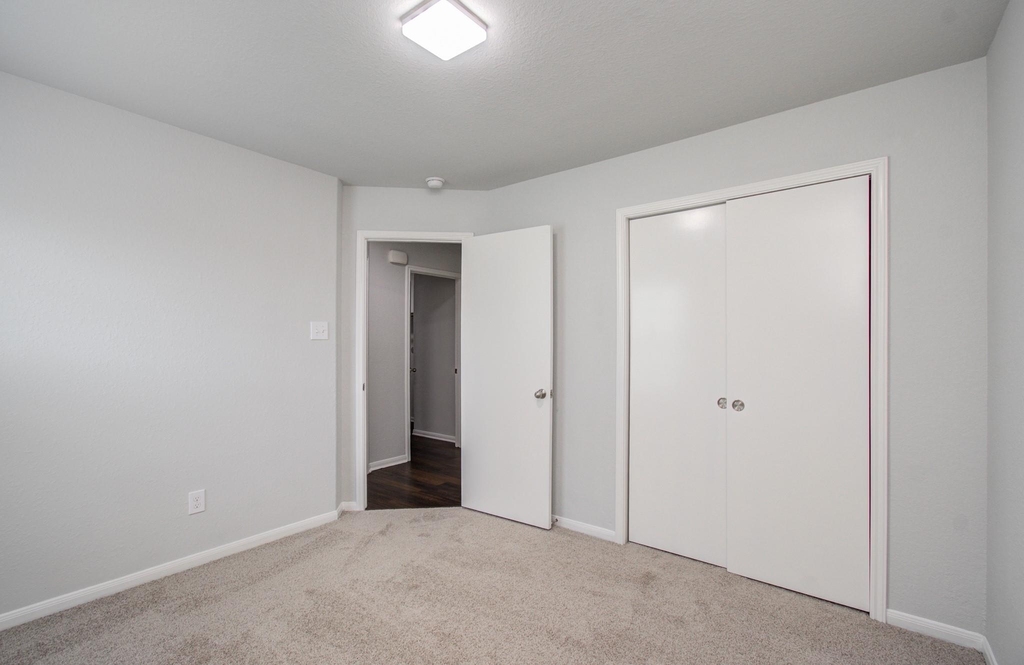 2015 Upland Plover Court - Photo 33