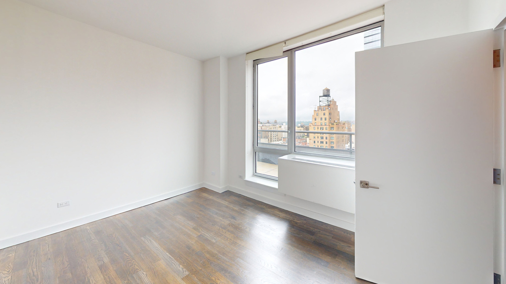 808 Columbus Ave - Photo 3