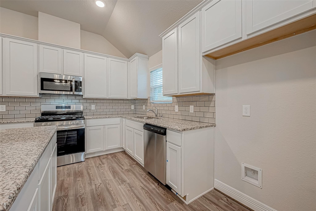 22814 Ephesus Avenue - Photo 9