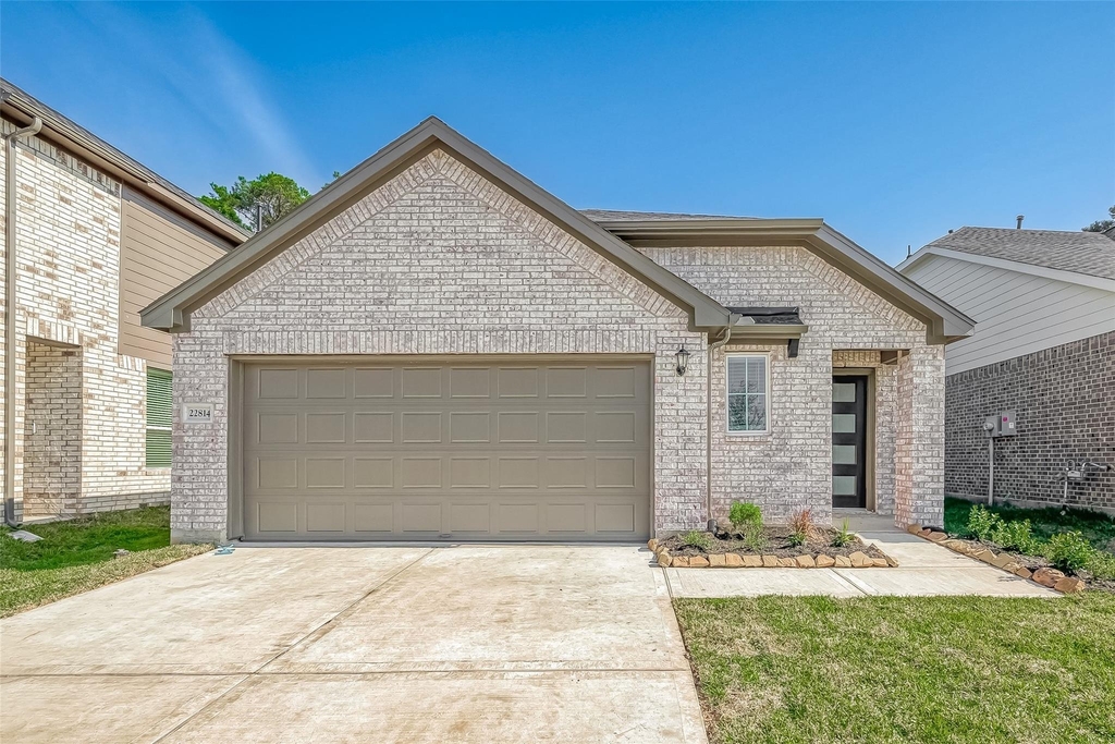 22814 Ephesus Avenue - Photo 0