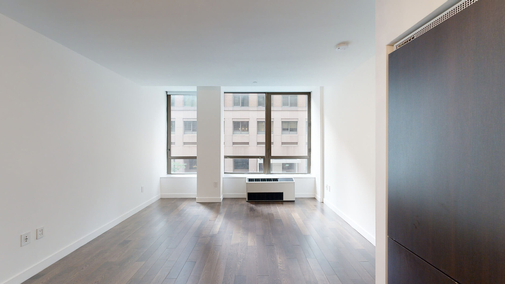 95 Wall Street - Photo 2