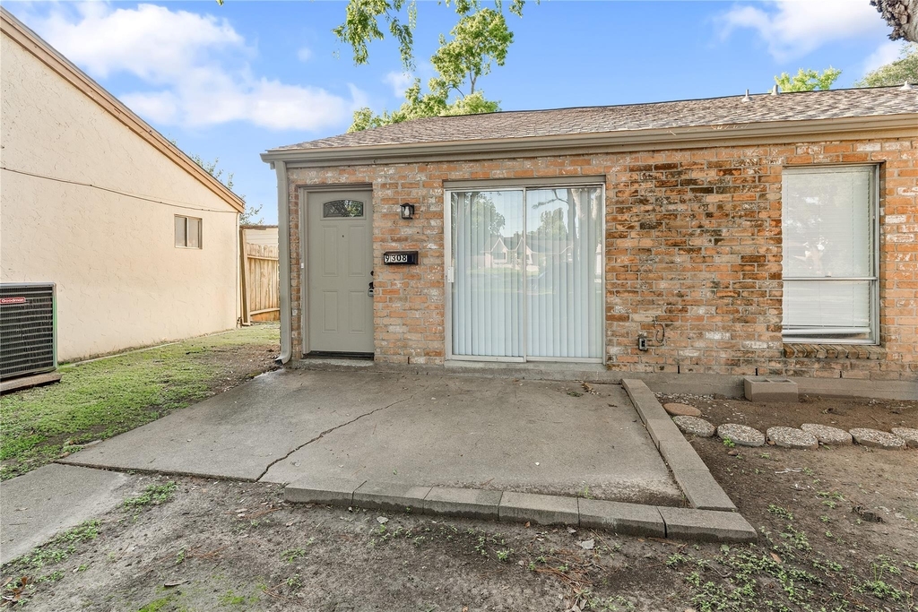 9308 Tooley Drive - Photo 3