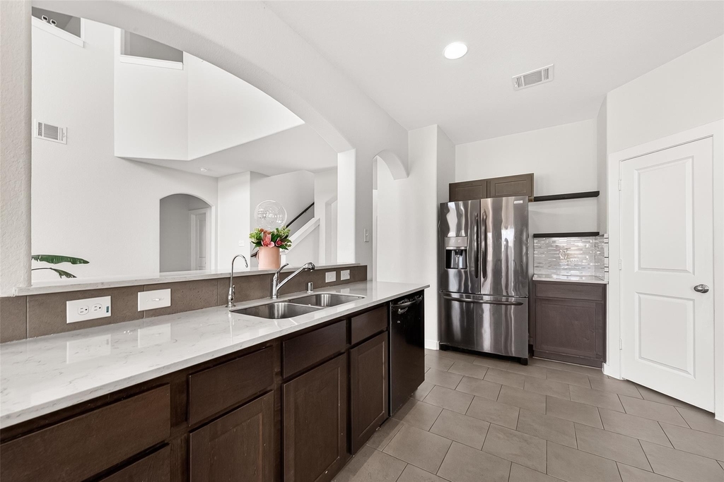 6803 Alamitos Court - Photo 13