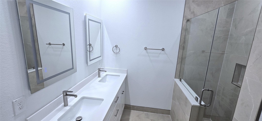 1475 Ferguson Way - Photo 17