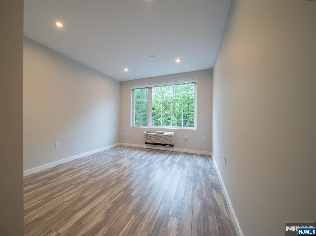 62 Broadway - Photo 12