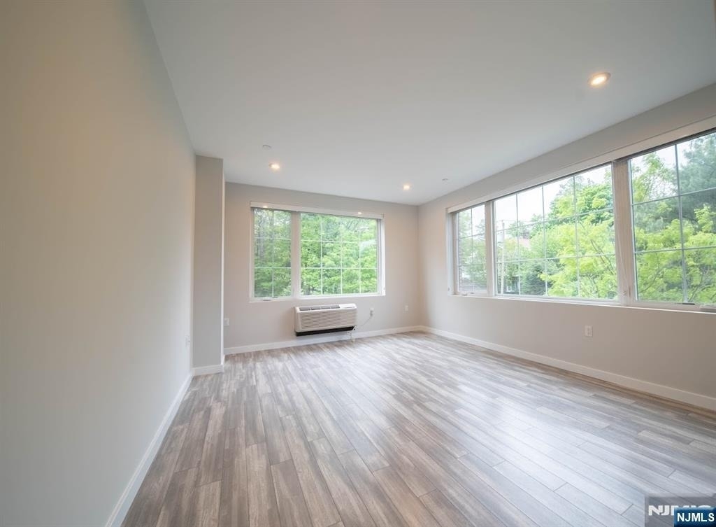 62 Broadway - Photo 19