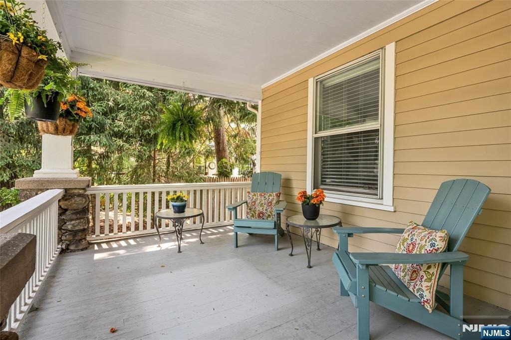 34 Washington - Photo 1