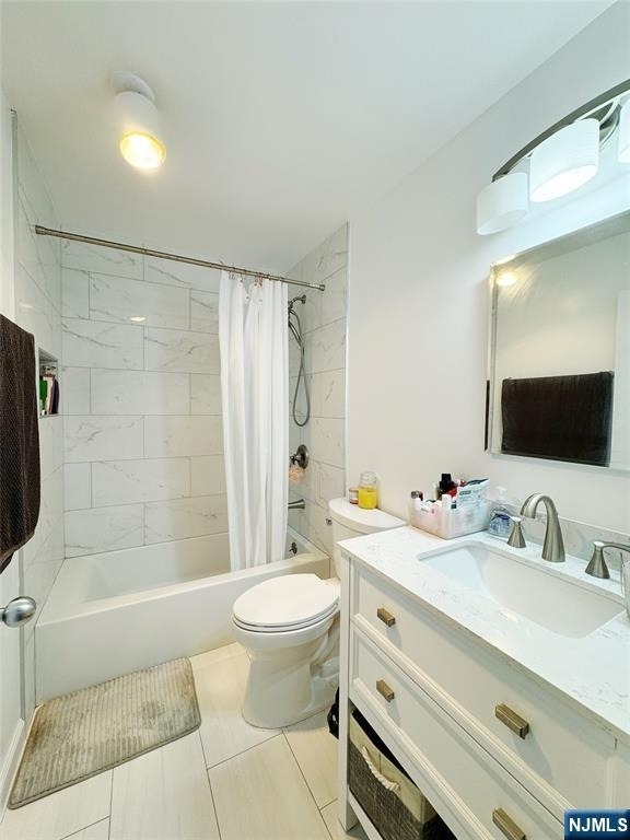 99 Teaneck - Photo 6