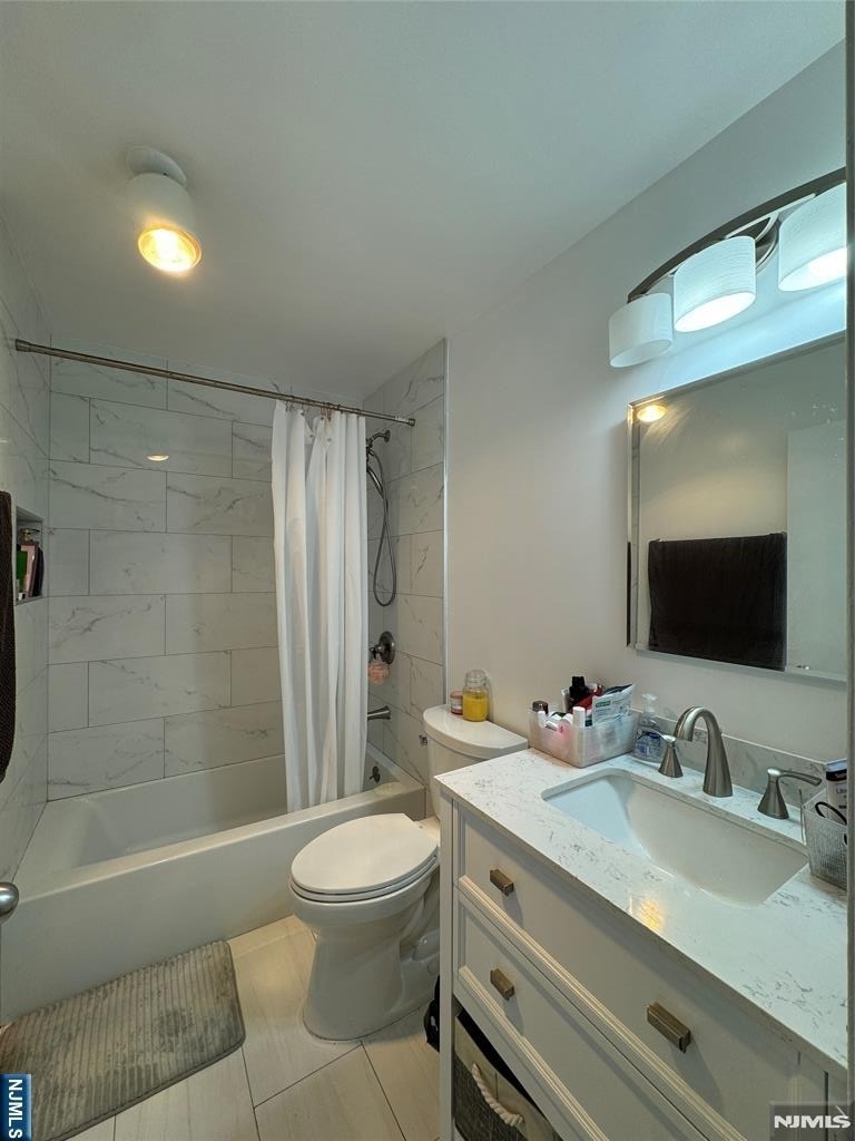 99 Teaneck - Photo 5