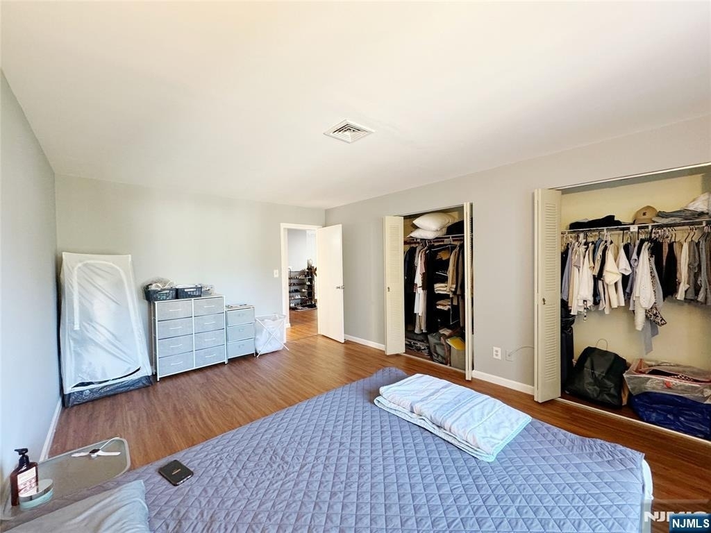 99 Teaneck - Photo 4