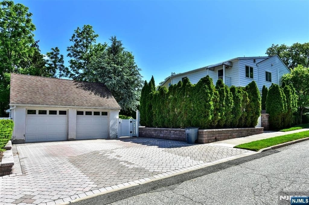 24 Maple - Photo 26