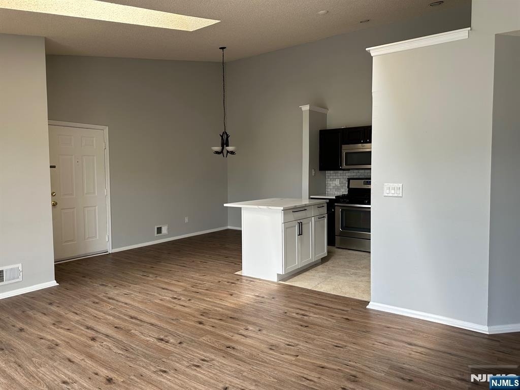 965 Juniper - Photo 4