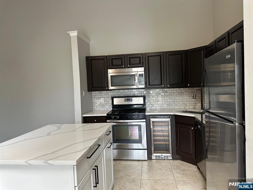 965 Juniper - Photo 1