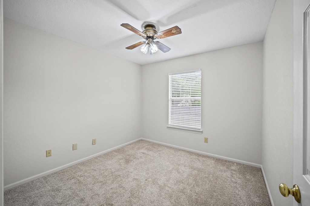 7 Grey Birch Place - Photo 18