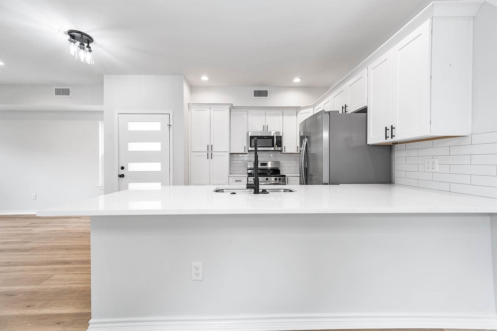 785 Fortune Street - Photo 10