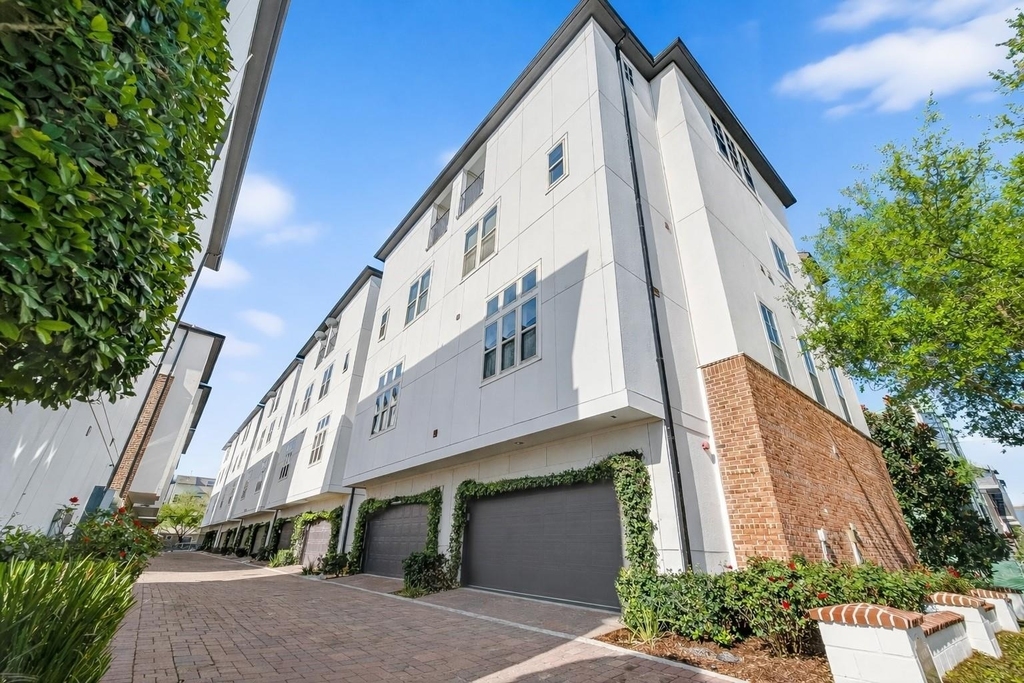 705 Delano Street - Photo 3