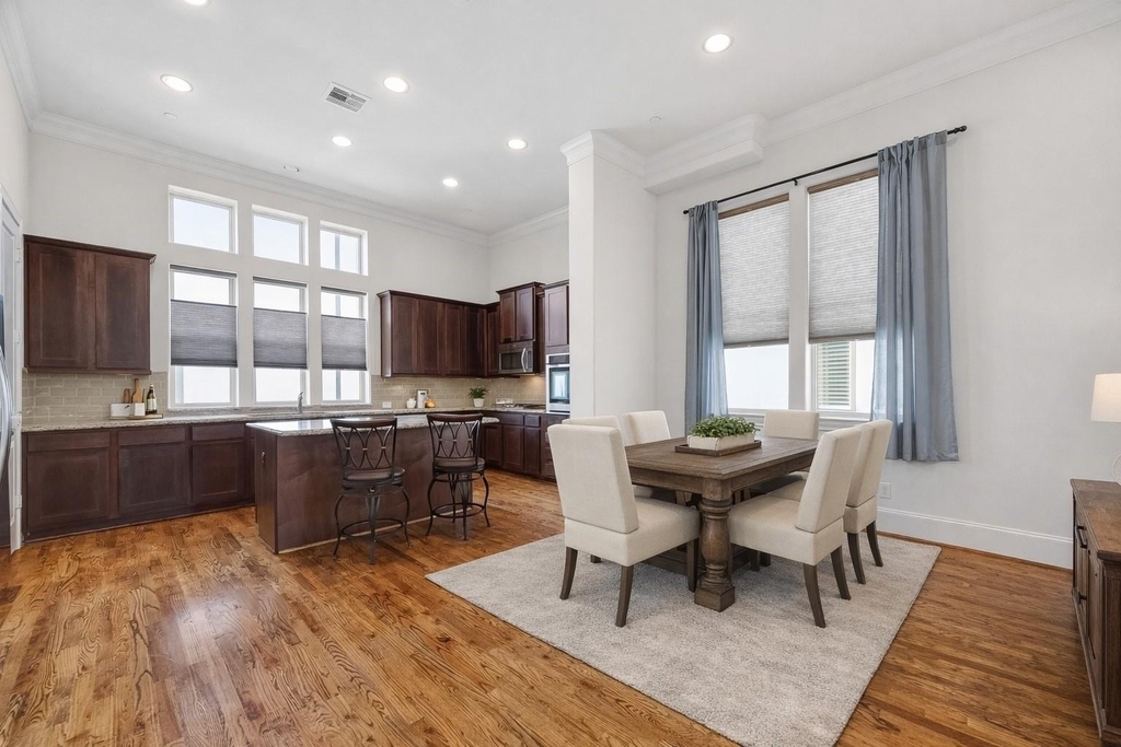 705 Delano Street - Photo 20