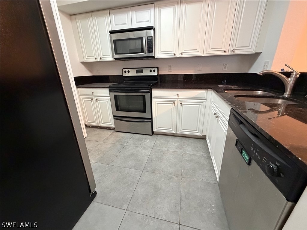 8245 Ibis Club Drive - Photo 2