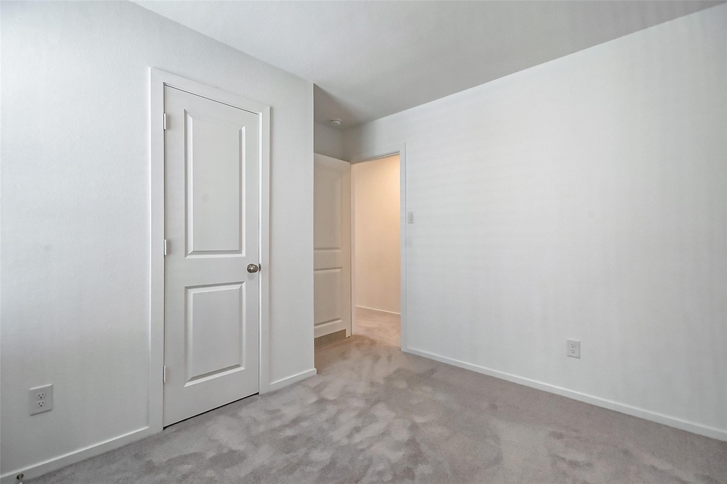 21535 Carosella Drive - Photo 17