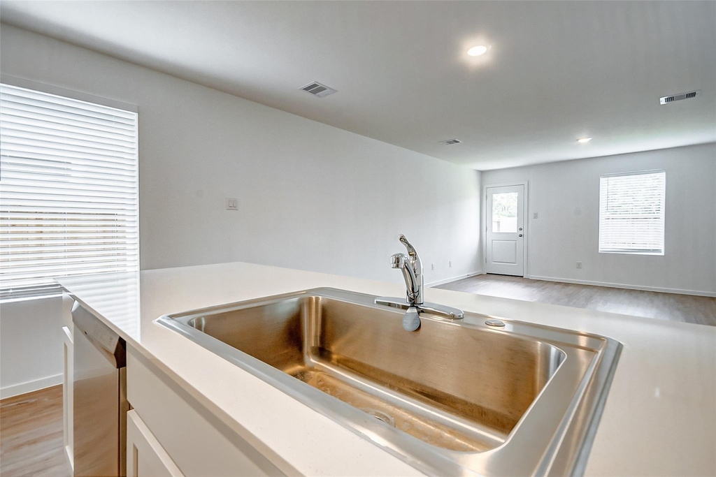 21535 Carosella Drive - Photo 9
