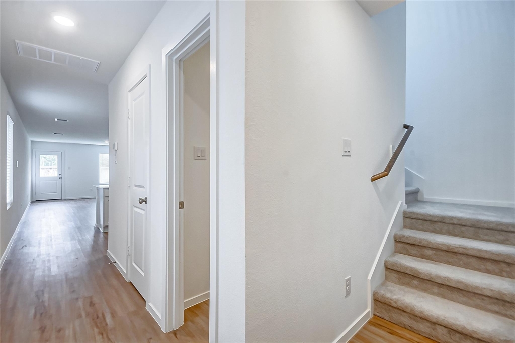 21535 Carosella Drive - Photo 4