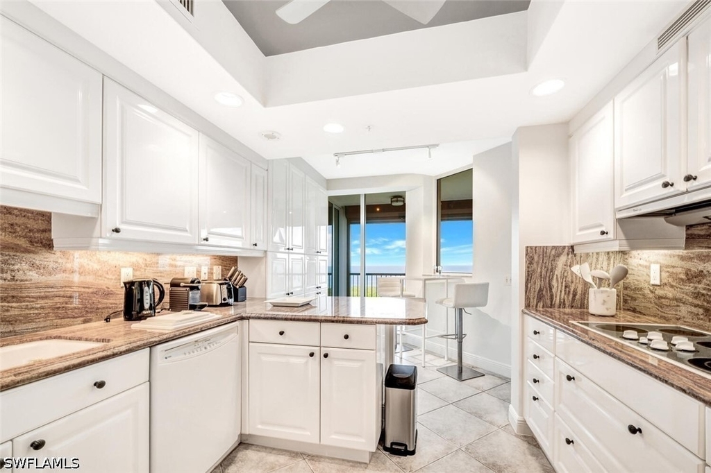 7225 Pelican Bay Boulevard - Photo 9