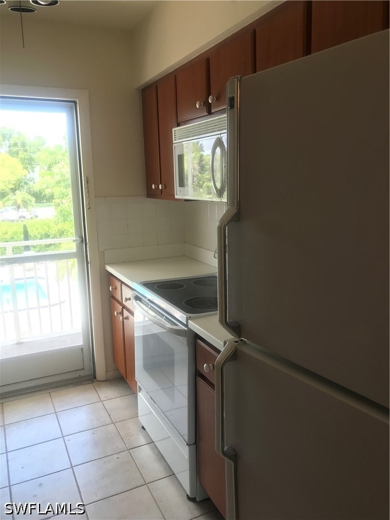 216 Banyan Boulevard - Photo 11