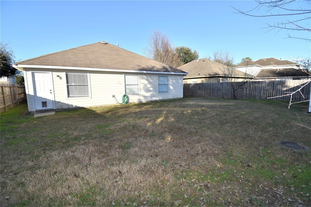 18319 Forest Dew Drive - Photo 20