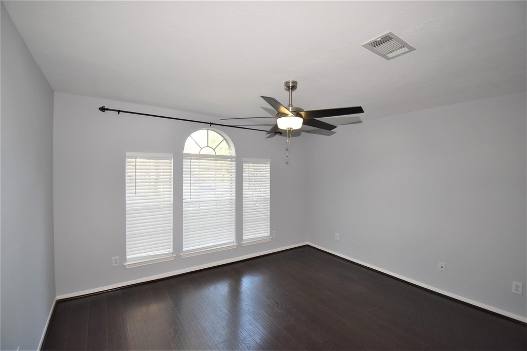 18319 Forest Dew Drive - Photo 5