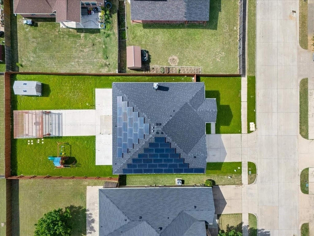 7704 Labrador Drive - Photo 2