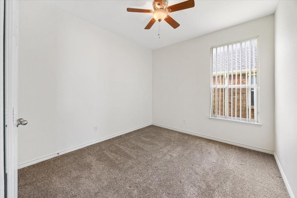 7704 Labrador Drive - Photo 23