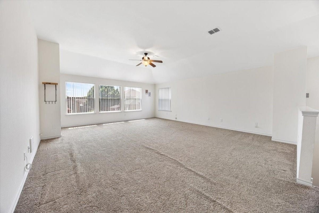 7704 Labrador Drive - Photo 10