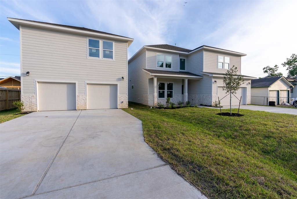 6006 Jerrycrest Drive - Photo 0