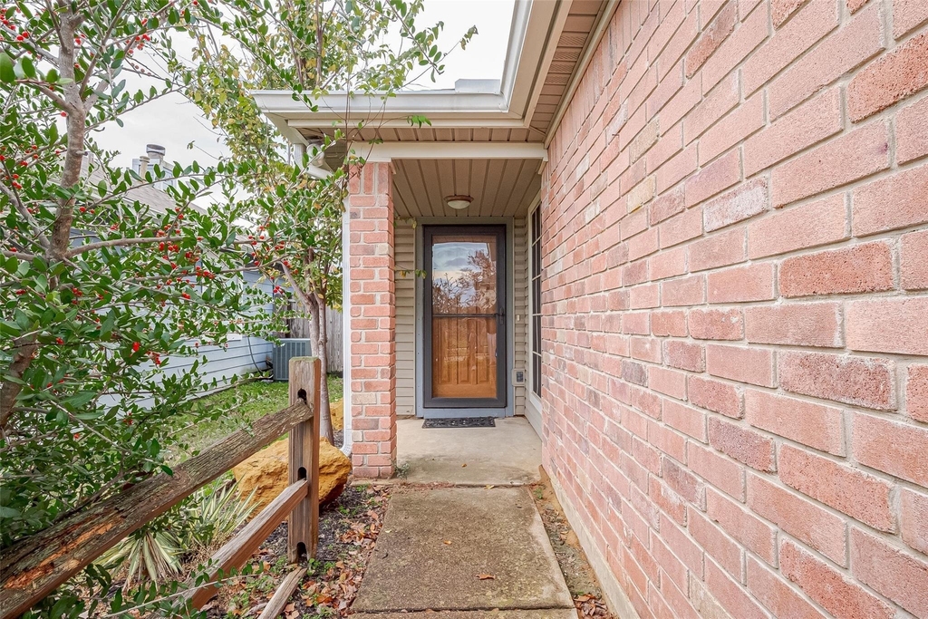 18315 Westlock Street - Photo 6