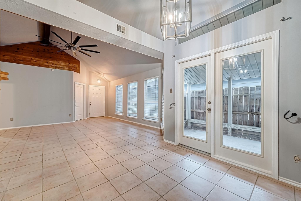 18315 Westlock Street - Photo 15