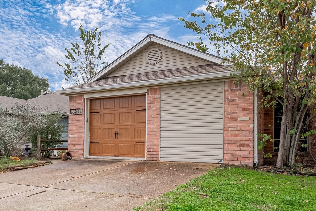 18315 Westlock Street - Photo 4