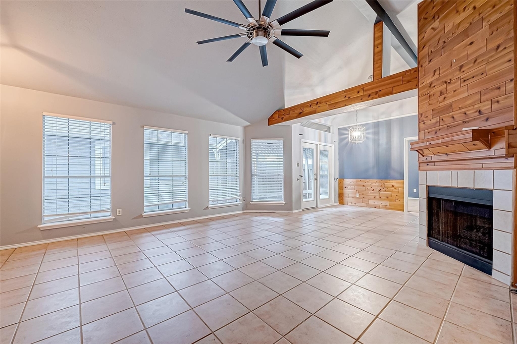 18315 Westlock Street - Photo 10